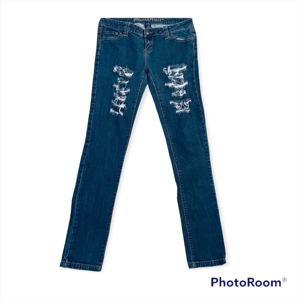 💙 LADIES DISTRESSED BLUE JEANS 💙